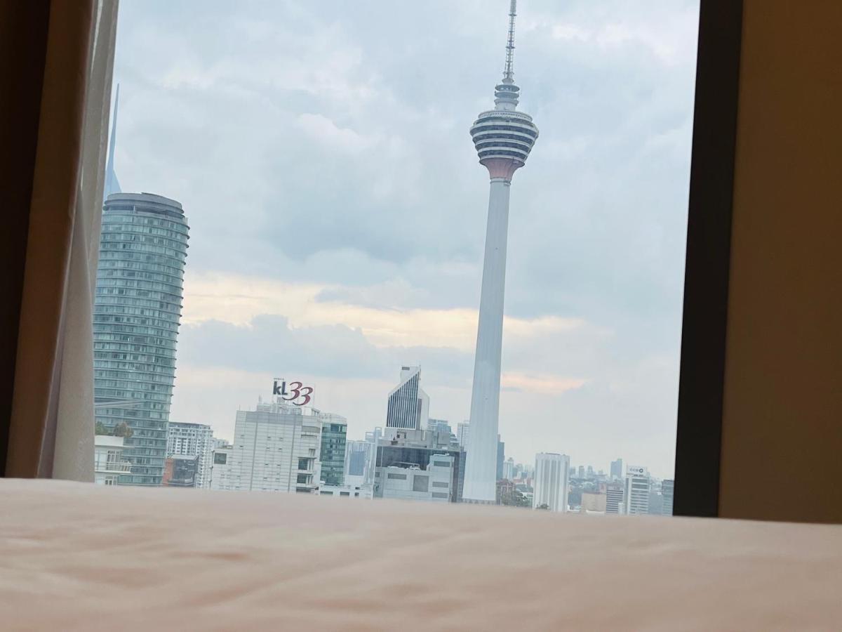 The Tropicana Klcc By Moonlight *