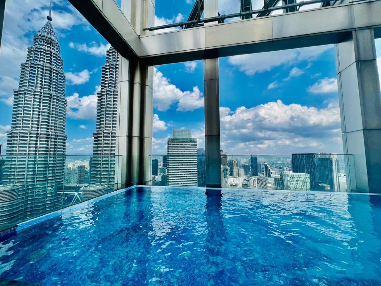The Tropicana Klcc By Moonlight * Kuala Lumpur